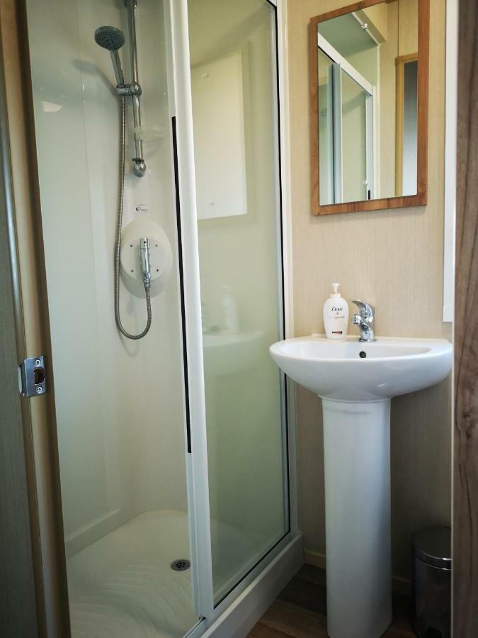 Pebble Bay Retreat Milford on Sea Exterior foto